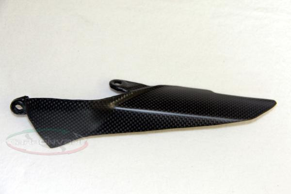 CARBONVANI - DUCATI 899 PANIGALE CARBON FIBER UPPER CHAIN GUARD CARBONVANI - DUCATI 899 PANIGALE CARBON FIBER UPPER CHAIN GUARD