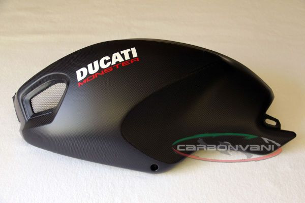 CARBONVANI - DUCATI MONSTER M1100 / M796 / M696 CARBON FIBER LH FUEL TANK SIDE PANEL WITH FRAME AND MESH CARBONVANI - DUCATI MONSTER M1100 / M796 / M696 CARBON FIBER LH FUEL TANK SIDE PANEL WITH FRAME AND MESH