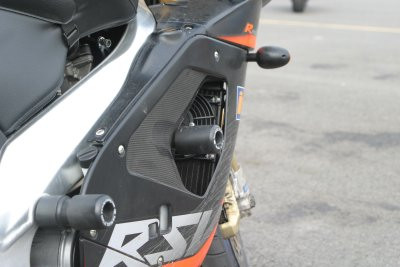 R&G Racing Frame Slider - Aprilia RSV Mille / RSVR '98-'03 / Tuono rear engine mount R&G Racing Frame Slider - Aprilia RSV Mille / RSVR '98-'03 / Tuono rear engine mount