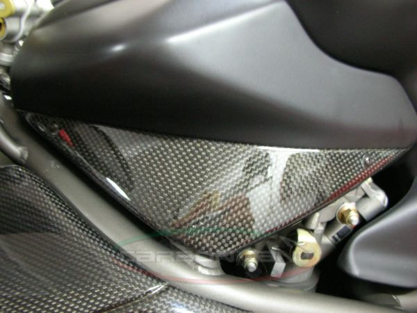 CARBONVANI - MV AGUSTA F4 CARBON FIBER AIRBOX SIDE COVERS (PAIR) (>2009) CARBONVANI - MV AGUSTA F4 CARBON FIBER AIRBOX SIDE COVERS (PAIR) (>2009)