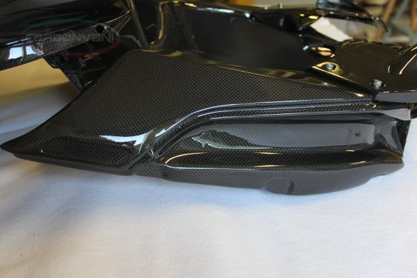 CARBONVANI - MV AGUSTA F4 CARBON FIBER RH AIR DUCT (>2009) CARBONVANI - MV AGUSTA F4 CARBON FIBER RH AIR DUCT (>2009)