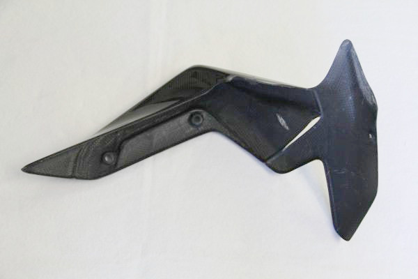 CARBONVANI - MV AGUSTA BRUTALE 990 / 1090 /R /RR CARBON FIBER RH RADIATOR COVER (2010-11) CARBONVANI - MV AGUSTA BRUTALE 990 / 1090 /R /RR CARBON FIBER RH RADIATOR COVER (2010-11)