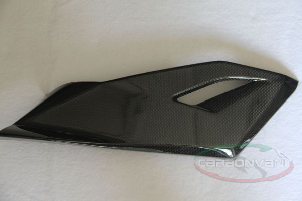 CARBONVANI - MV AGUSTA BRUTALE 920 / 990 / 1090 /R /RR CARBON FIBER LH SMALL TANK SIDE COVER CARBONVANI - MV AGUSTA BRUTALE 920 / 990 / 1090 /R /RR CARBON FIBER LH SMALL TANK SIDE COVER