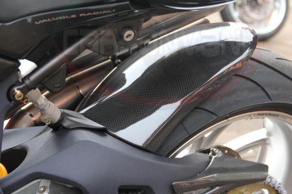 CARBONVANI - MV AGUSTA BRUTALE CARBON FIBER REAR MUDGUARD (2006-09) CARBONVANI - MV AGUSTA BRUTALE CARBON FIBER REAR MUDGUARD (2006-09)