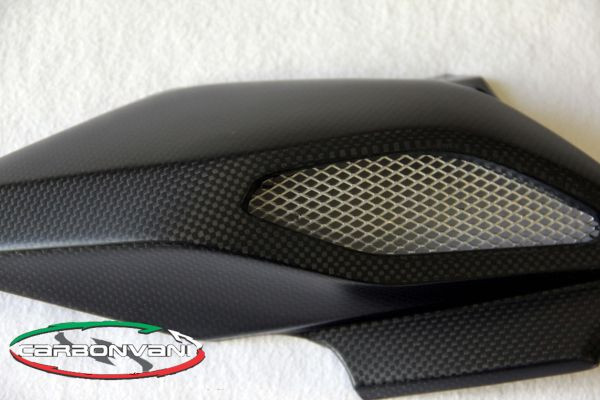 CARBONVANI - MV AGUSTA BRUTALE 675 / 800 CARBON FIBER LH AIRBOX COVER CARBONVANI - MV AGUSTA BRUTALE 675 / 800 CARBON FIBER LH AIRBOX COVER