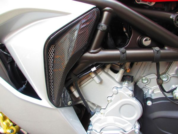 CARBONVANI - MV AGUSTA F3 CARBON FIBER LH AIR EXTRACTOR CARBONVANI - MV AGUSTA F3 CARBON FIBER LH AIR EXTRACTOR