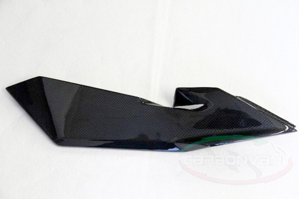CARBONVANI - MV AGUSTA F4 CARBON FIBER RH SMALL TANK SIDE (2010+) CARBONVANI - MV AGUSTA F4 CARBON FIBER RH SMALL TANK SIDE (2010+)