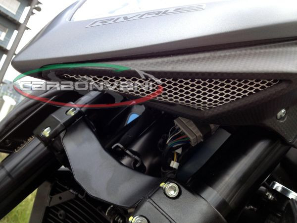 CARBONVANI - MV AGUSTA RIVALE CARBON FIBER LOWER LAMP MASK CARBONVANI - MV AGUSTA RIVALE CARBON FIBER LOWER LAMP MASK