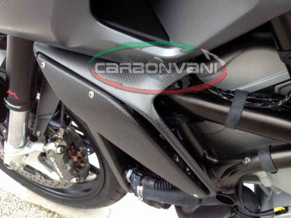 CARBONVANI - MV AGUSTA RIVALE CARBON FIBER LEFT AIR EXTRACTOR AND COVER CARBONVANI - MV AGUSTA RIVALE CARBON FIBER LEFT AIR EXTRACTOR AND COVER