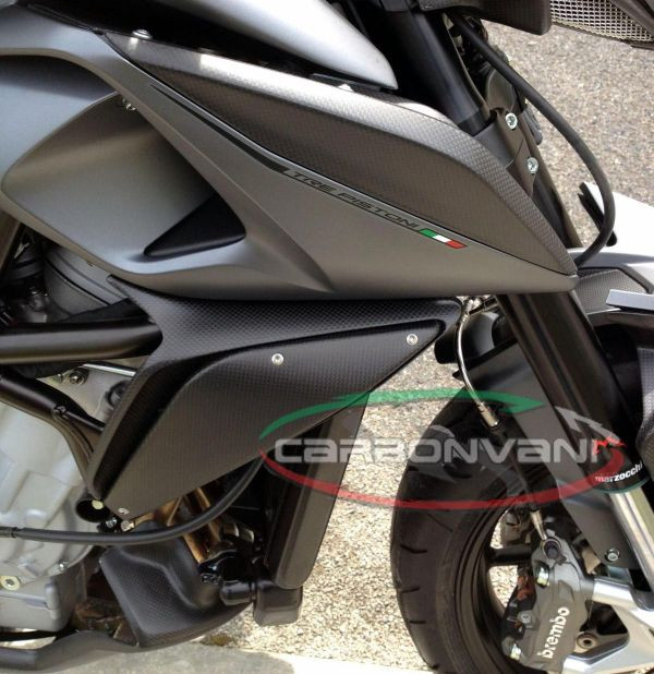 CARBONVANI - MV AGUSTA RIVALE CARBON FIBER RIGHT OUTSIDE TANK SIDE PANEL CARBONVANI - MV AGUSTA RIVALE CARBON FIBER RIGHT OUTSIDE TANK SIDE PANEL