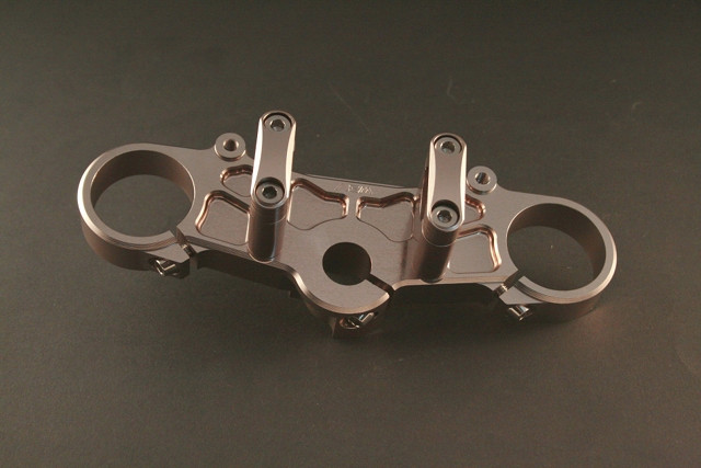 AEM FACTORY - DUCATI UPPER TRIPLE CLAMP 50MM FOR 28MM BARS 02-08 Monsters and Sport Classics AEM FACTORY - DUCATI UPPER TRIPLE CLAMP 50MM FOR 28MM BARS 02-08 Monsters and Sport Classics