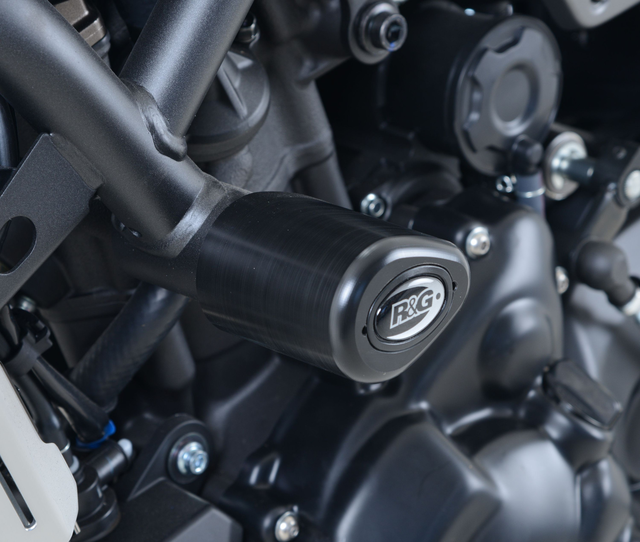 R&G Racing Aero Style Frame Sliders for Yamaha FZ-07 '14-'16 R&G Racing Aero Style Frame Sliders for Yamaha FZ-07 '14-'16