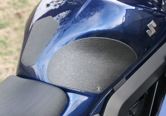 TechSpec Tank Grip Pads for the Suzuki SV650 / SV1000 (03-13) TechSpec Tank Grip Pads for the Suzuki SV650 / SV1000 (03-13)