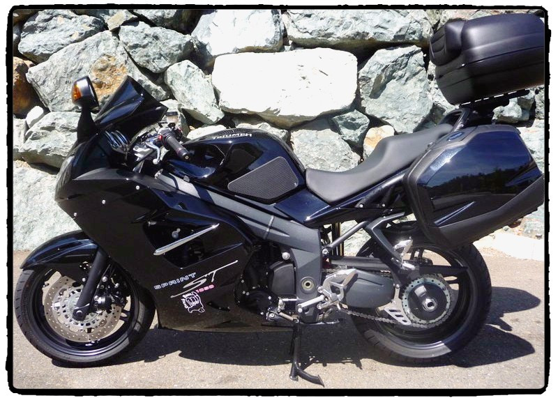 TechSpec Tank Grip Pads for the Triumph Sprint (05-12) TechSpec Tank Grip Pads for the Triumph Sprint (05-12)